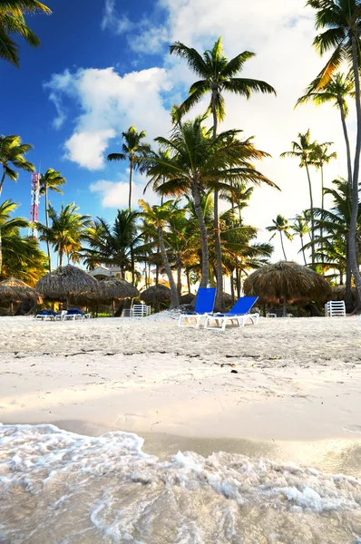 热带度假村的沙滩 — 图库照片