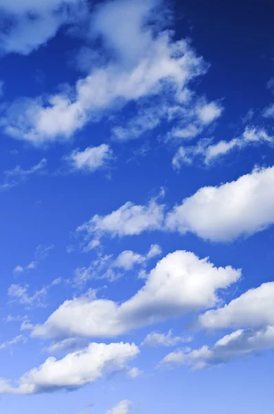 Fondo Del Cielo Azul Con Nubes Blancas —  Fotos de Stock