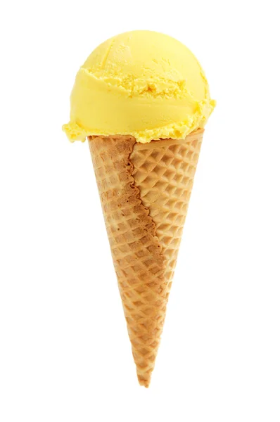 在白色背景上孤立的糖锥芒果或香蕉冰淇淋 — 图库照片