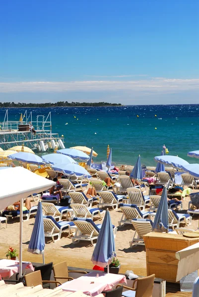 Playa en Cannes, Francia — Foto de Stock