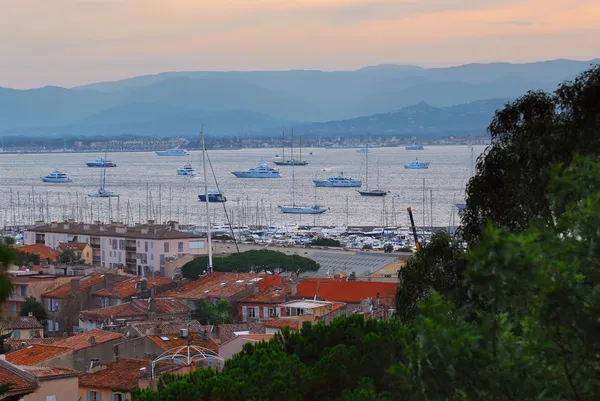 Gün Batımında Tropez Limanı Fransız Riviera Sında Görüntüleyin — Stok fotoğraf