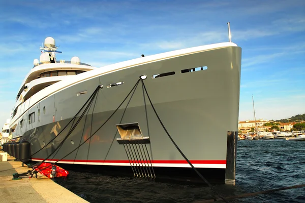 Velké Luxusní Jachtě Ukotvena Tropez Oblasti Francouzská Riviéra — Stock fotografie