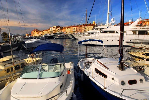Lyxbåtar Dockad Tropez Franska Rivieran — Stockfoto