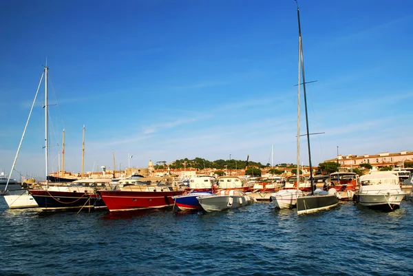 Лодки в Санкт-Тропе — стоковое фото