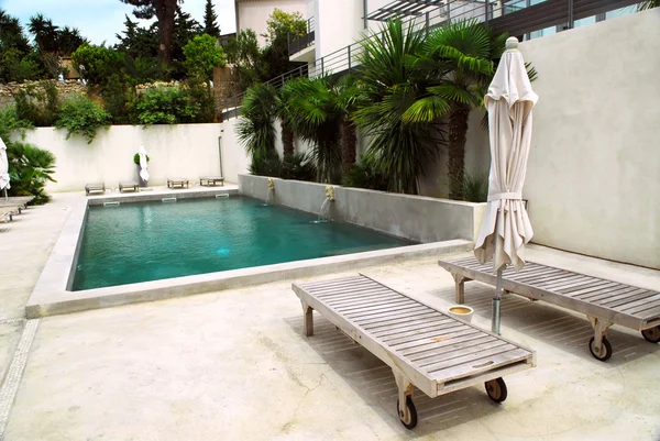 Swimmingpool Einer Mediterranen Villa Der Französischen Riviera — Stockfoto