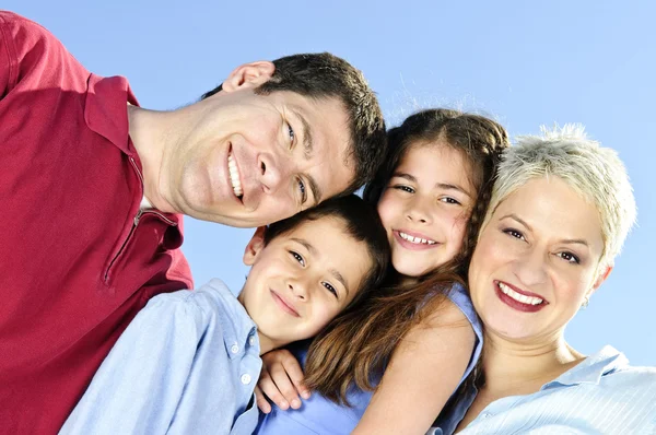 Retrato Familia Feliz Cuatro Sonrientes —  Fotos de Stock