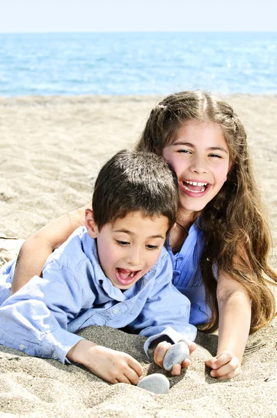 Portrait Brother Sister Playing Sand Beach — Stock Photo, Image