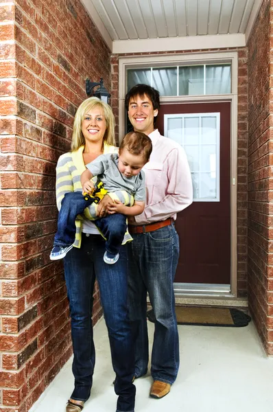 Šťastná rodina doma — Stock fotografie