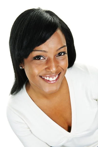Portret Van Zwarte Vrouw Die Lacht Geïsoleerd Witte Achtergrond — Stockfoto