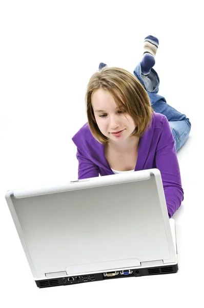 Chica con computadora —  Fotos de Stock
