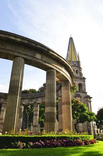 Rotonda Los Jalisciences Ilustres Und Kathedrale Historischen Zentrum Von Guadalajara — Stockfoto