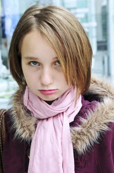 Tizenéves lány duzzogás — Stock Fotó