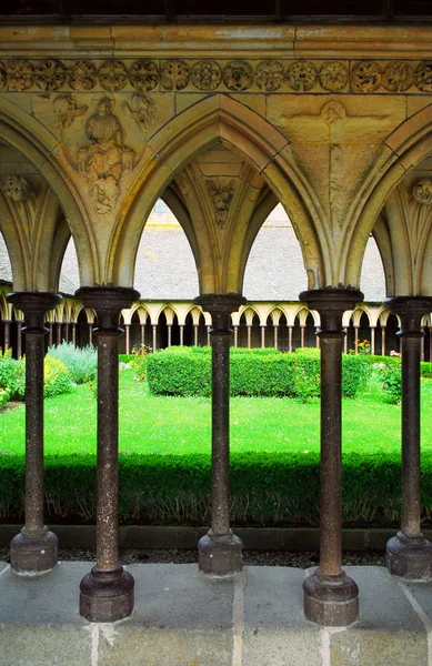 Μοναστήρι Κήπο Στο Αβαείο Του Mont Saint Michel Στη Γαλλία — Φωτογραφία Αρχείου