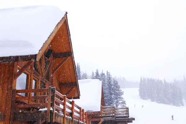 Mountain lodge — Stock Photo, Image