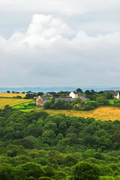 Vista Panoramica Sul Paesaggio Agricolo Con Una Casa Colonica Bretagna — Foto Stock