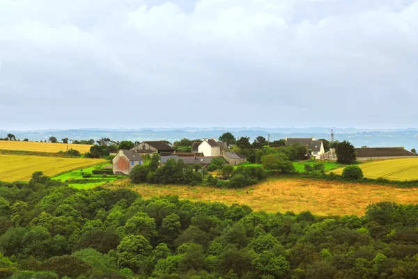 Vista Panoramica Sul Paesaggio Agricolo Con Una Casa Colonica Bretagna — Foto Stock