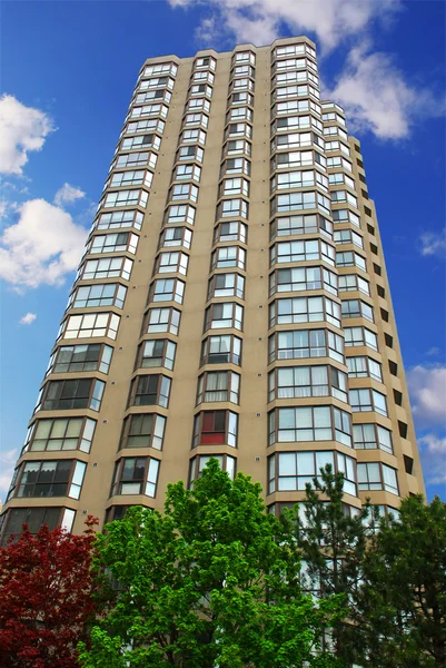 Tall Condominium Apartment Building City — Stock Photo, Image
