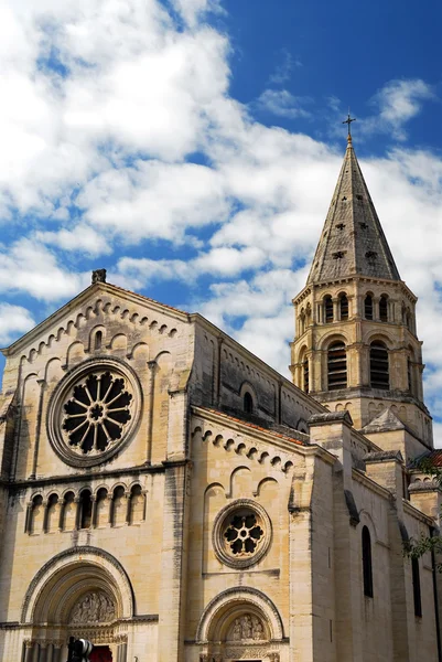 Готична церква у Франції автомагістралі A9 — стокове фото