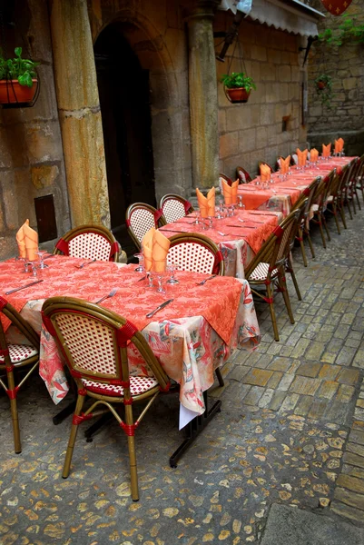 Venkovní Restaurační Terasa Ulici Sarlat Regionu Dordogne Francie — Stock fotografie