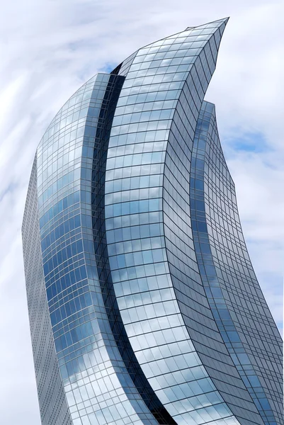 Distorted skyscraper — Stock Photo, Image