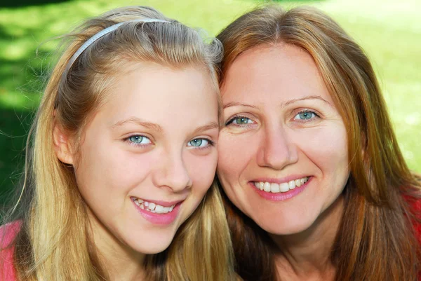 Madre e figlia — Foto Stock