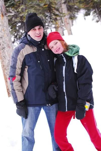 Vater Und Kind Spielen Winterpark Mit Schnee — Stockfoto