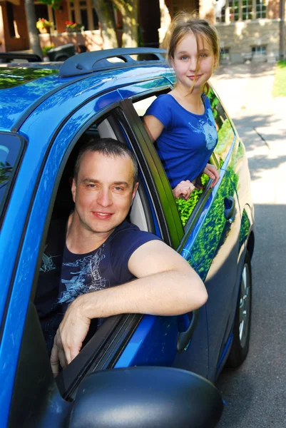 Father Daughter Sitting Car Ready Family Trip — Stock Photo, Image