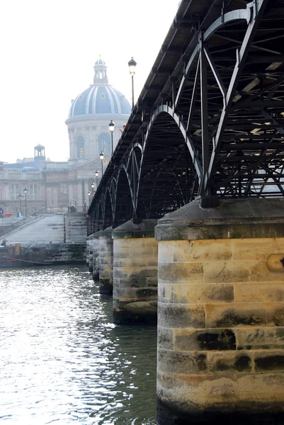 パリのセーヌ川上の橋の石フランス — ストック写真