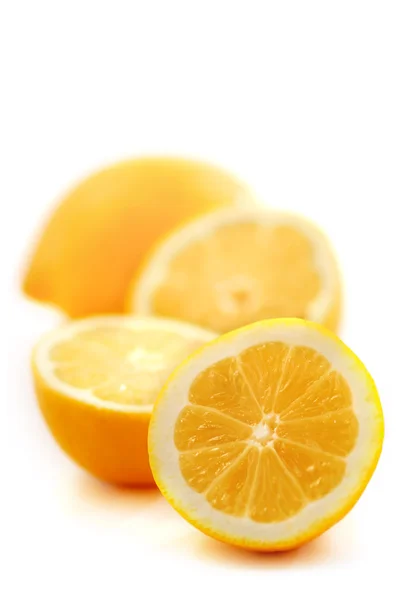 Flera Citron Halvor Isolerad Vit Bakgrund — Stockfoto