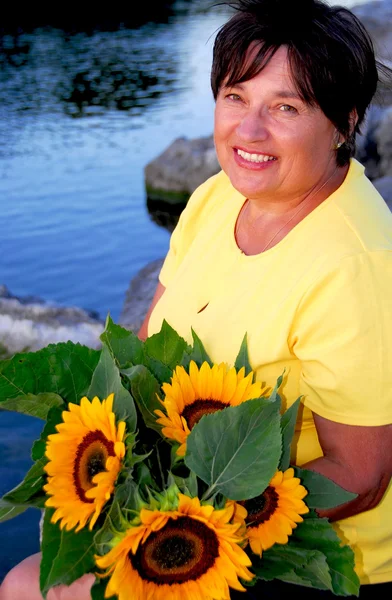 Portrait Mature Woman Sunflowers — Stock Photo, Image