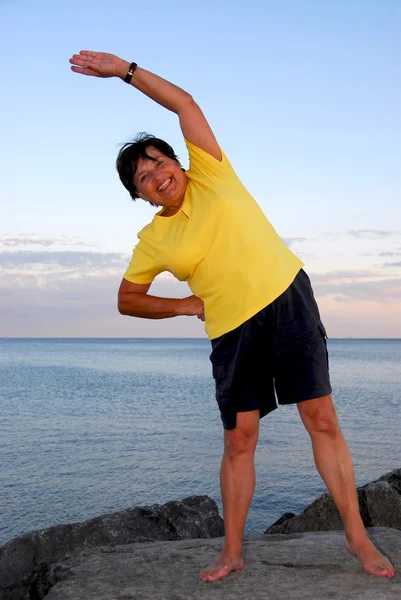 Mature Woman Exercising — Stock Photo, Image