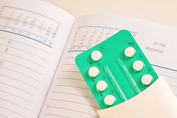 Pílulas anticoncepcionais. — Fotografia de Stock