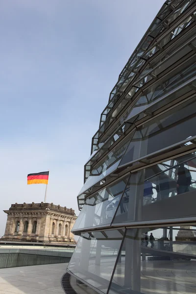 Kuppel auf dem Reichstag — Stockfoto