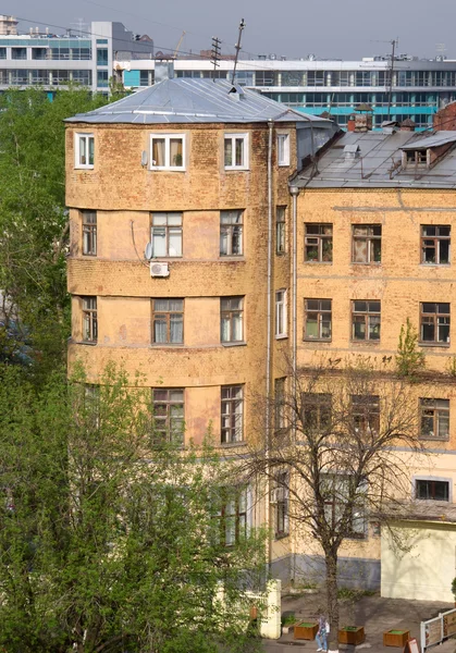 Moskova'daki eski ev