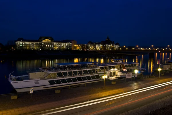 Elbe på natten — Stockfoto