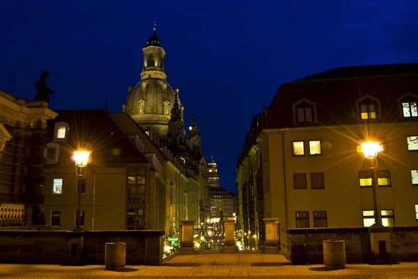 Frauenkirche ночью — стоковое фото