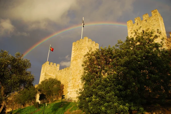 Gökkuşağının üstünde castelo sao jorge — Stok fotoğraf
