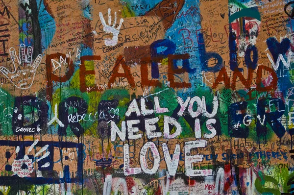 Ściana Johna Lennona — Zdjęcie stockowe