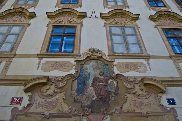 Palácios antigos em Praga — Fotografia de Stock