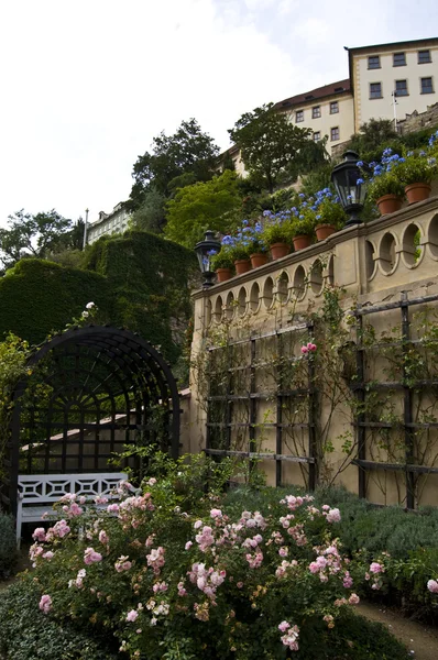 Castelo jardim — Fotografia de Stock
