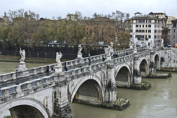 Famoso Ponte Sant Angelo en Roma en otoño —  Fotos de Stock