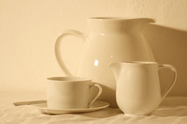 kaffeservice, dreiecksform arangiert