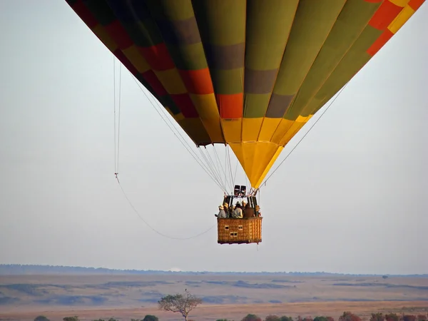 Полет на воздушном шаре — стоковое фото