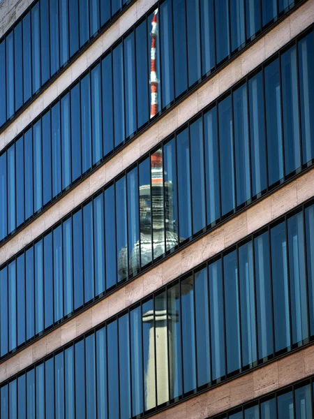Torre TV di Berlino specchiante — Foto Stock