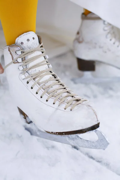 stock image Close-up of an ice skate on a female foo