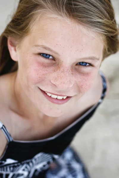 Porträtt av en söt tonåring. — Stockfoto