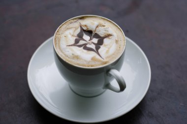 nefis cappuccino yıldız tasarımı ile.