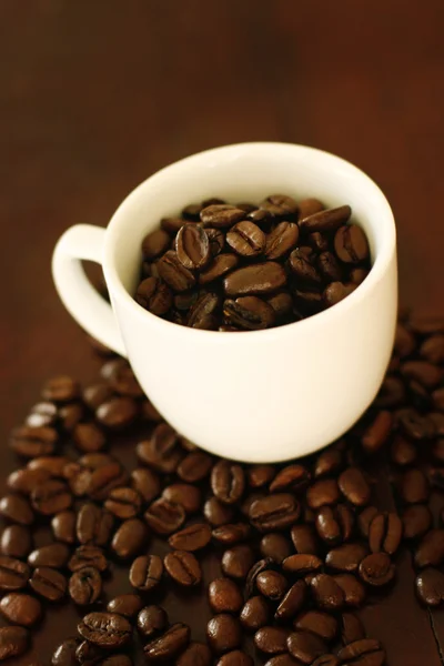 Kávé csésze babbal. — Stock Fotó