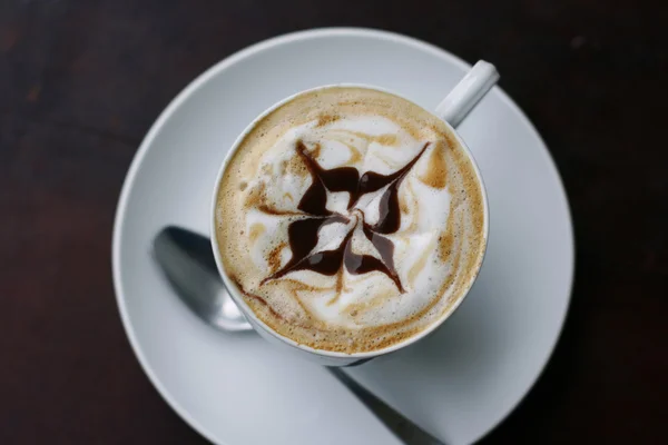 Délicieux cappuccino au design étoilé . — Photo