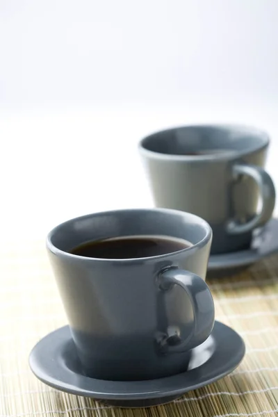 Zwei schwarze Filterkaffees. — Stockfoto